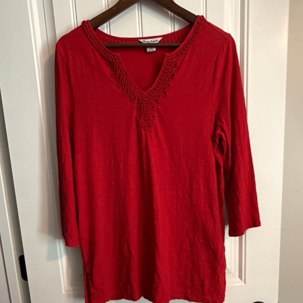 Tommy Bahama Women's Red Solid V-Neck Knit Tunic Blouse Embroidered M